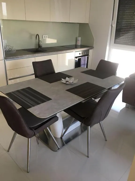 My Paradies - Njivice Penthouse*** Apartment