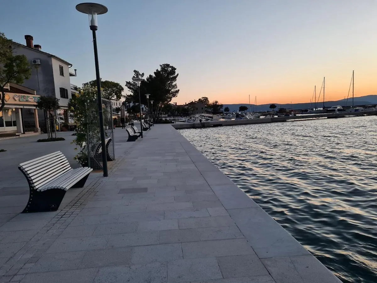 My Paradies - Njivice Penthouse*** 0*,  Croatia